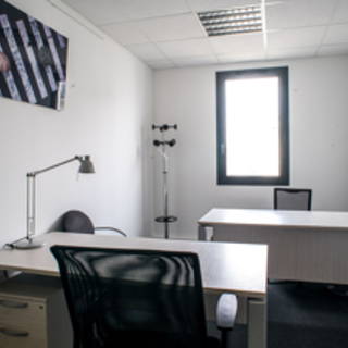 Bureau privé 14 m² 2 postes Coworking Rue André Bollier Lyon 69007 - photo 1